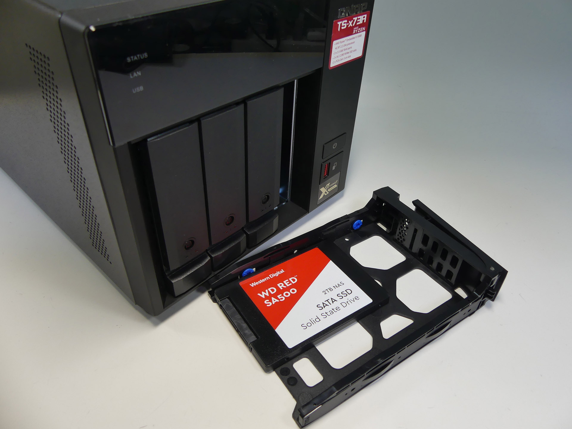 NAS SSD vs HDD: Choosing the Right Drive for Your Network